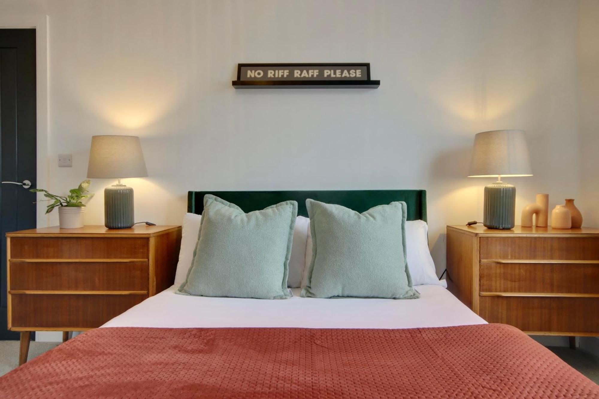 Clover Lodge Portsmouth Luxury Home With Off Road Free Parking Exteriér fotografie
